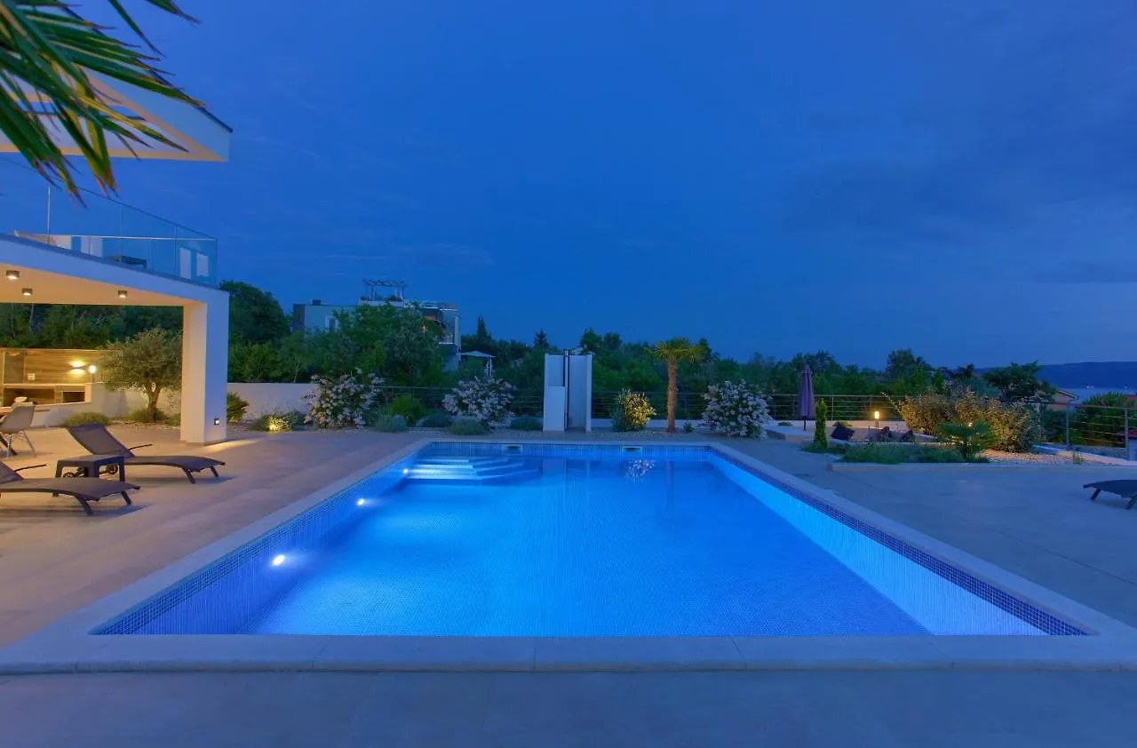 Pinezići Villa Quadra With Heated Pool
