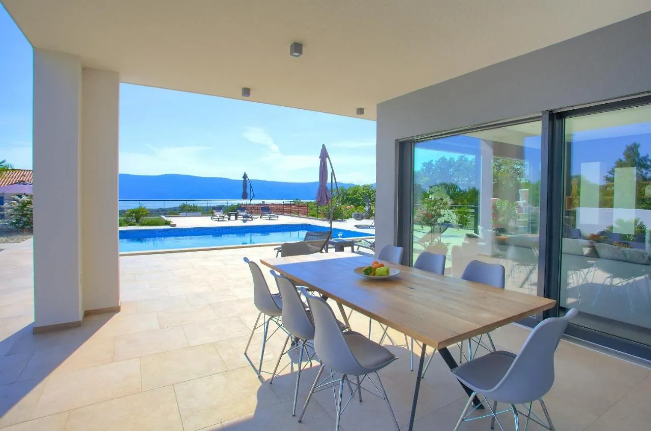 Pinezići Villa Quadra With Heated Pool 0*,
